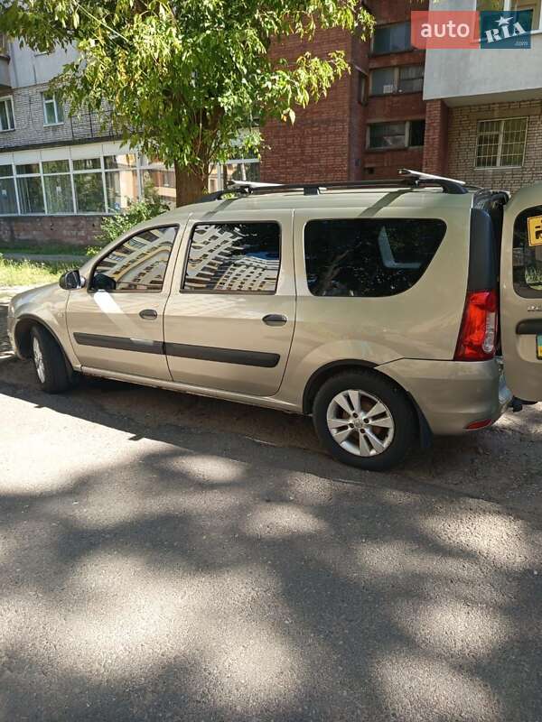 Универсал Renault Logan MCV 2009 в Львове