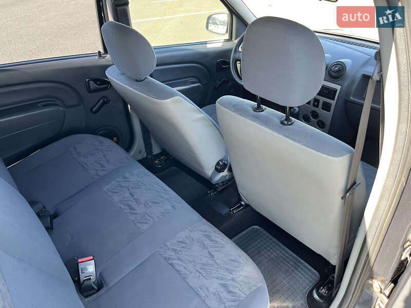 Універсал Renault Logan MCV 2010 в Києві