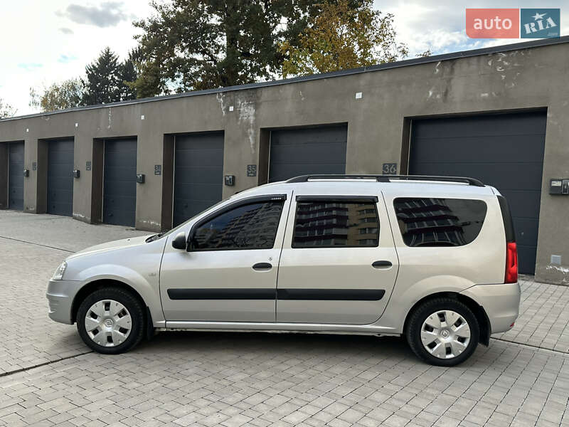 Універсал Renault Logan MCV 2010 в Кам'янець-Подільському