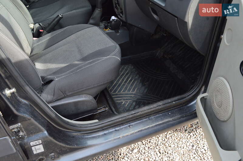 Универсал Renault Logan MCV 2011 в Кропивницком фото 19 Универсал Renault Logan MCV 2011 в Кропивницком