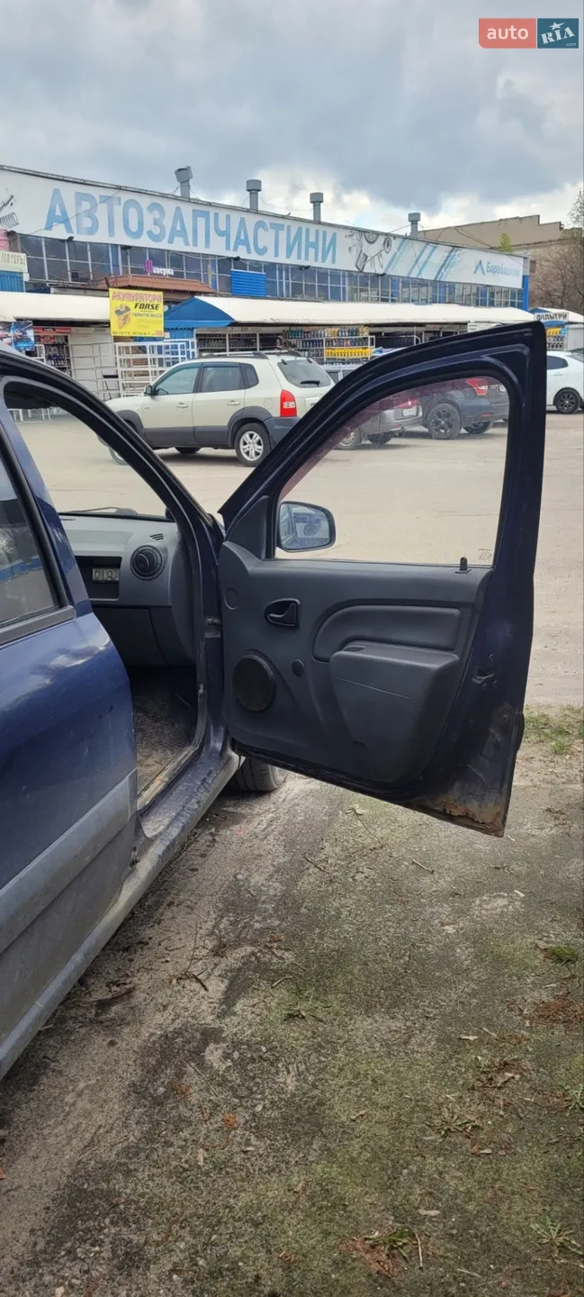 2010 Renault Logan - мініатюра 6