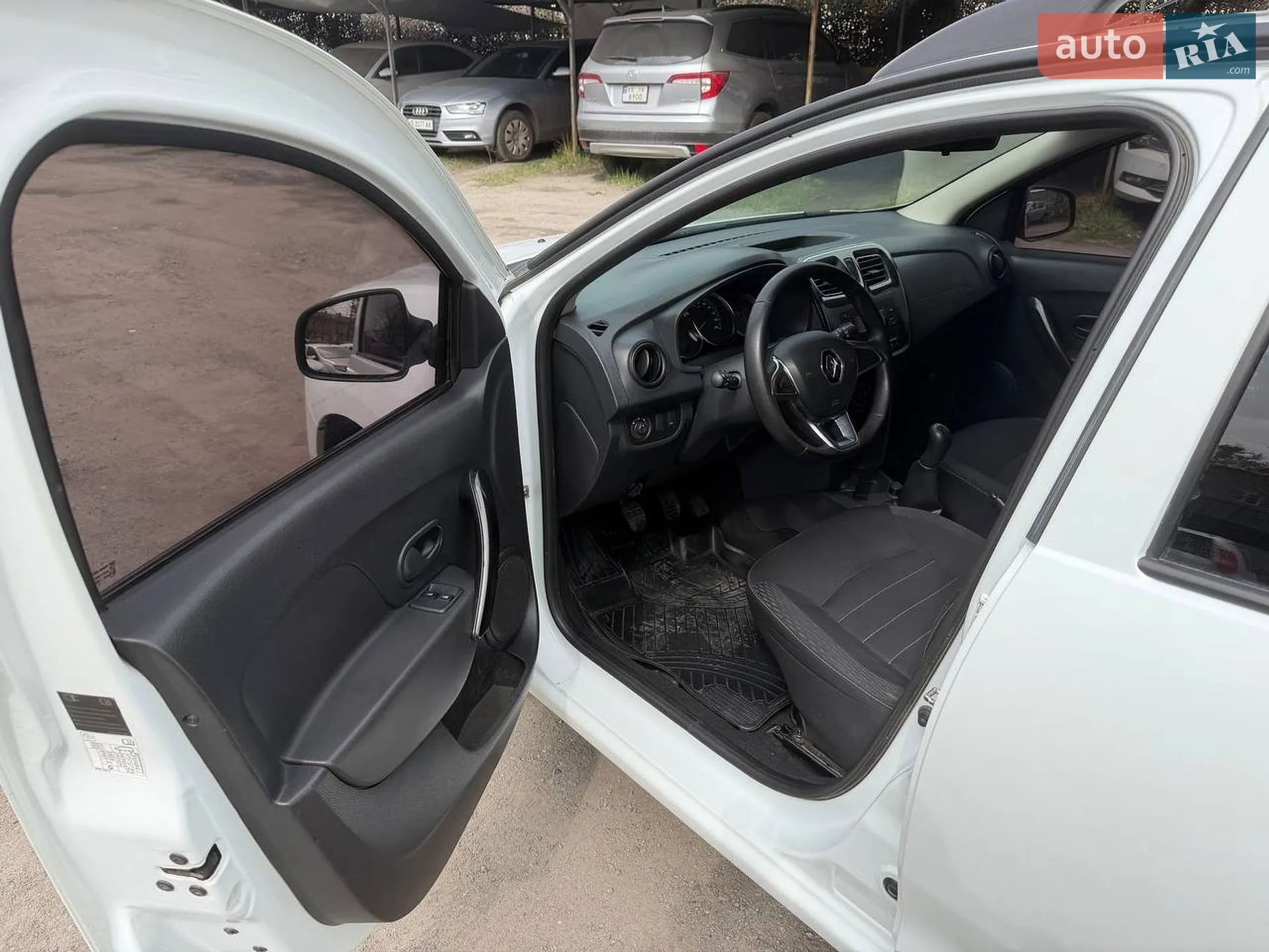 2020 Renault Logan - мініатюра 9