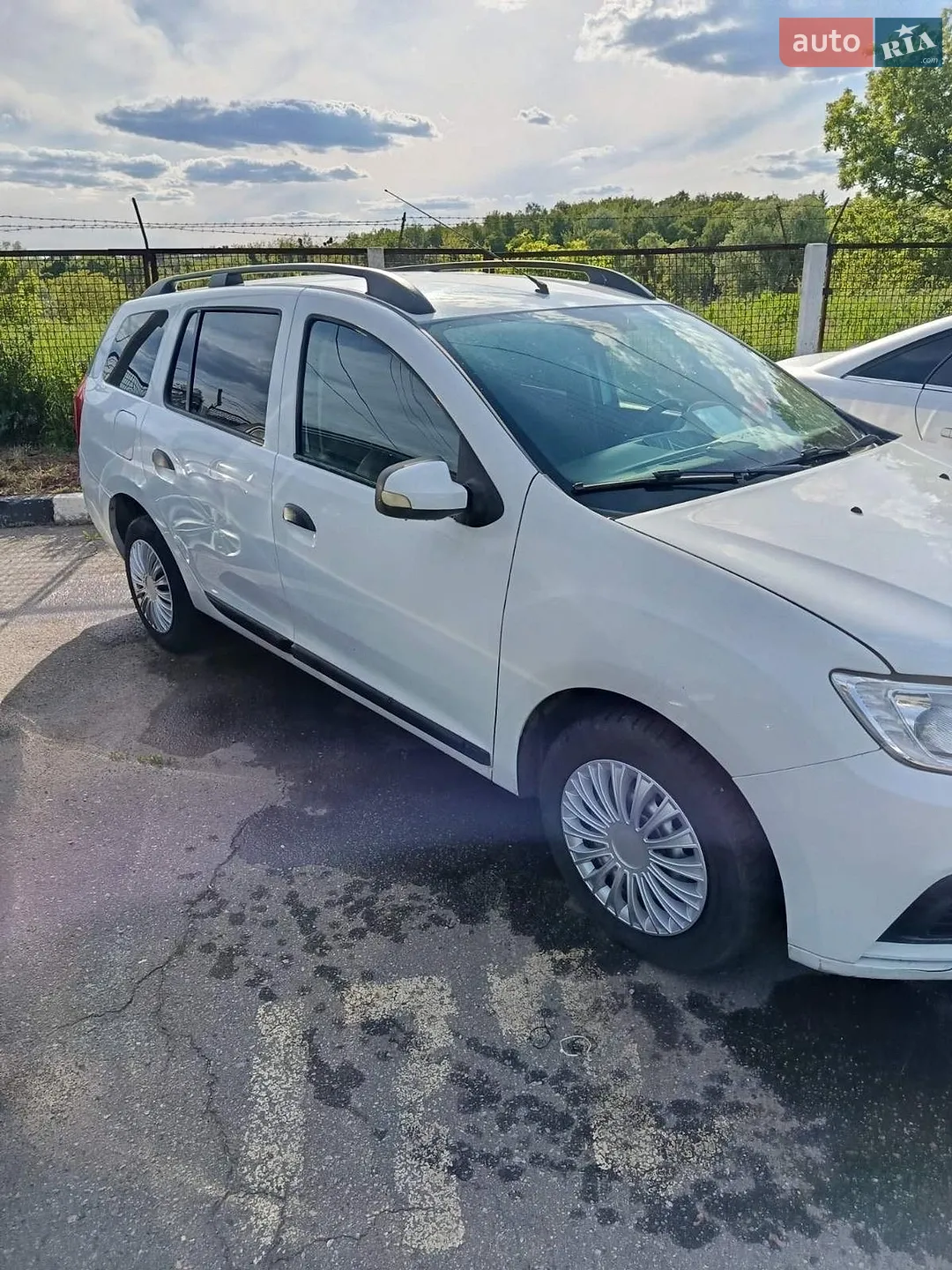2019 Renault Logan - мініатюра 2