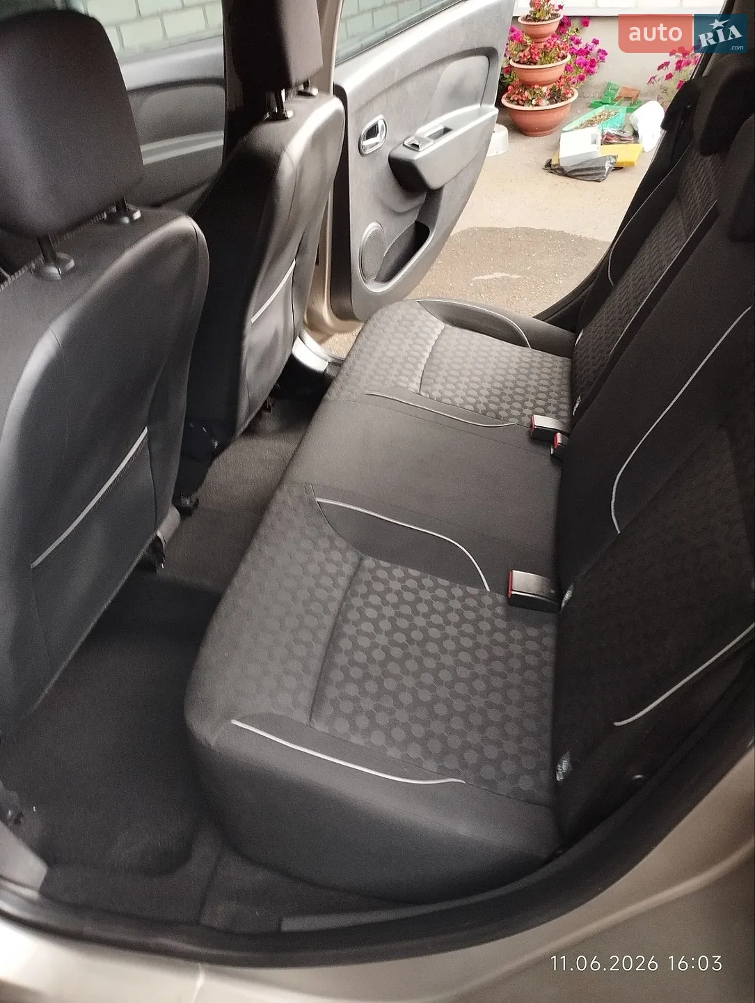 2015 Renault Logan - мініатюра 32