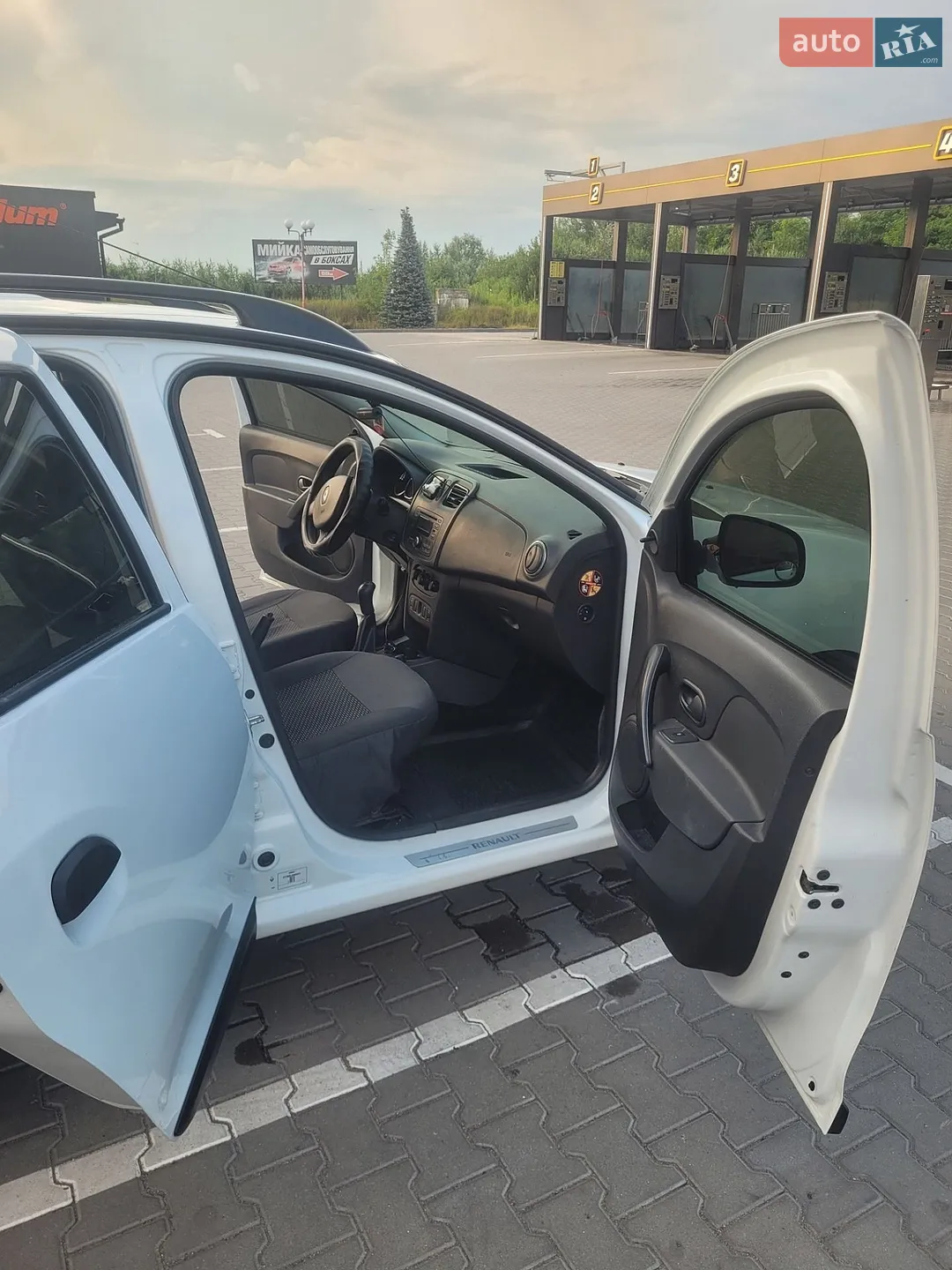 2016 Renault Logan - мініатюра 3