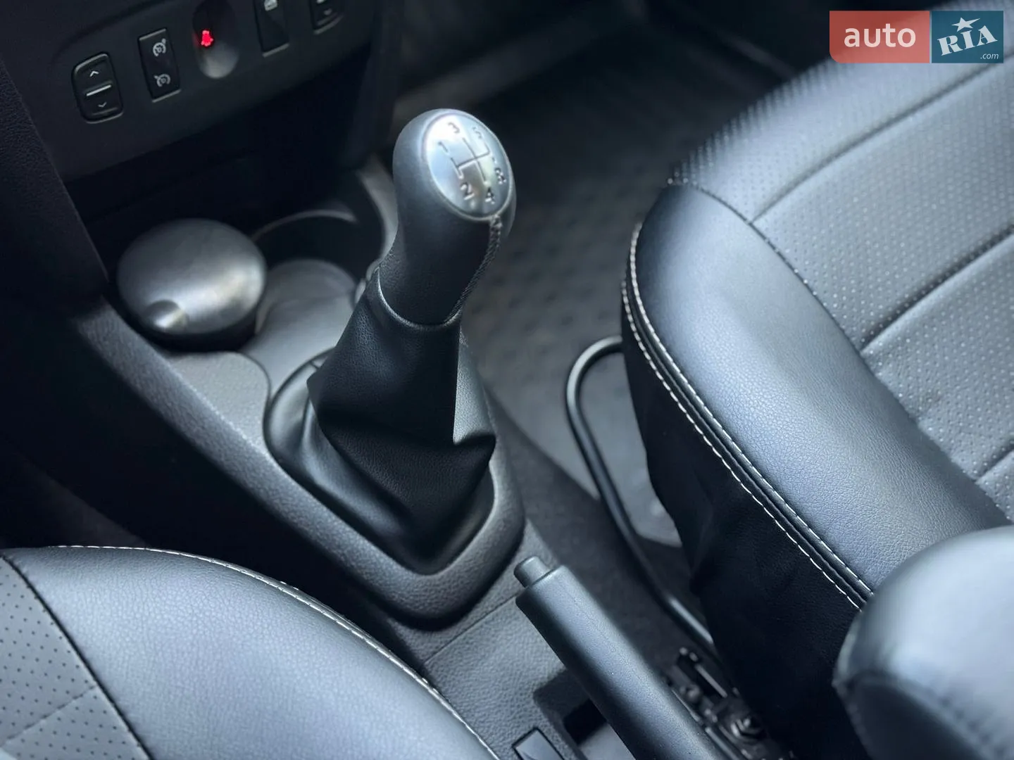 2019 Renault Logan - мініатюра 28