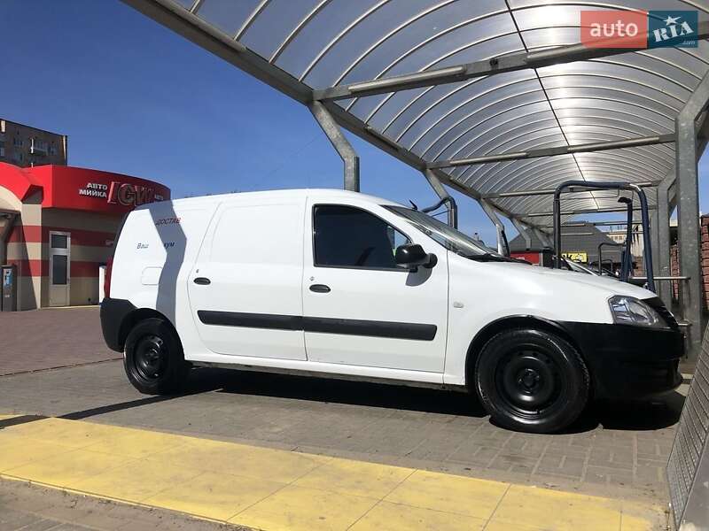 Грузовой фургон Renault Logan Van 2012 в Луцке
