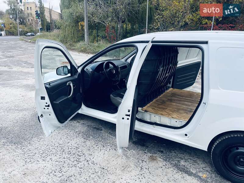Грузовой фургон Renault Logan Van 2012 в Киеве фото 9 Грузовой фургон Renault Logan Van 2012 в Киеве