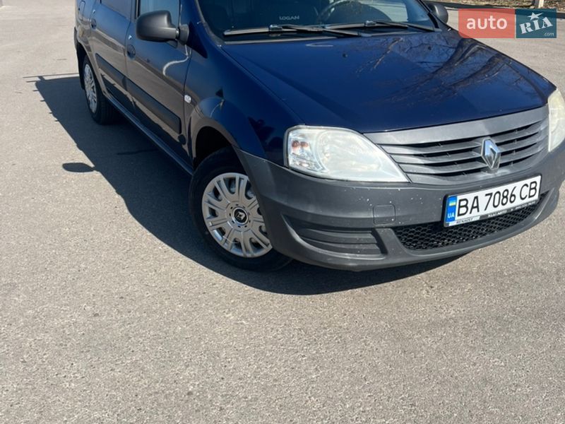 Грузовой фургон Renault Logan Van 2010 в Светловодске