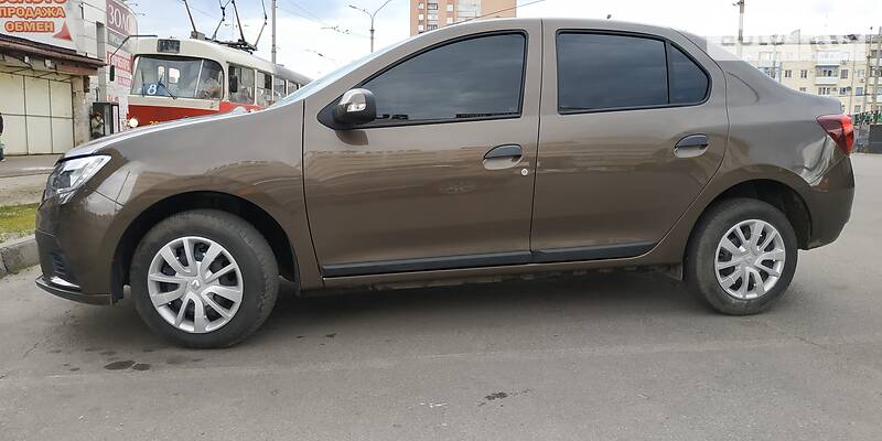 Renault Logan Life+