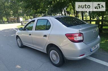 Седан Renault Logan 2014 в 