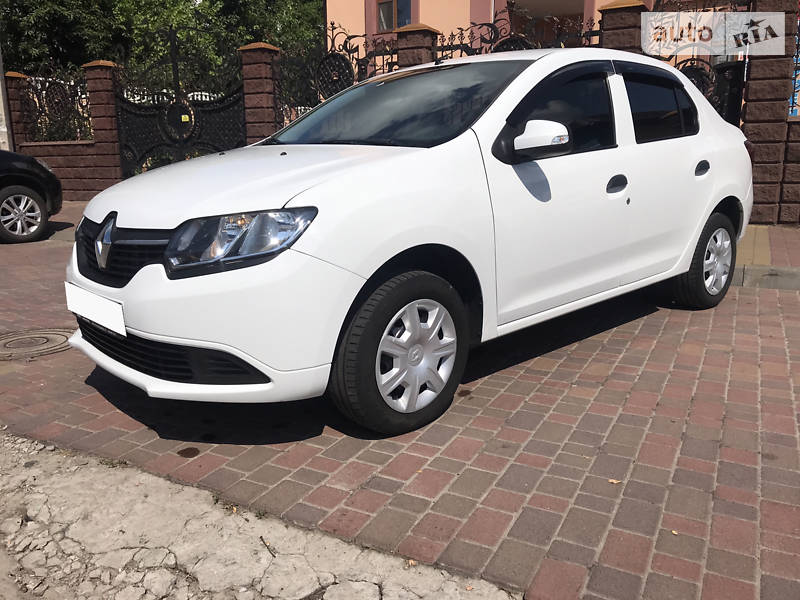 Седан Renault Logan 2013 в 
