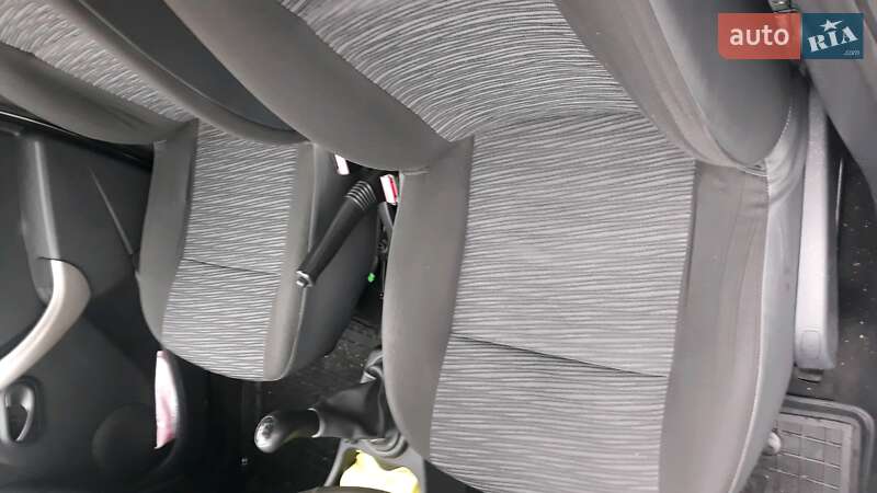 Седан Renault Logan 2011 в Ужгороде