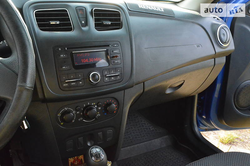 Седан Renault Logan 2013 в Вараше