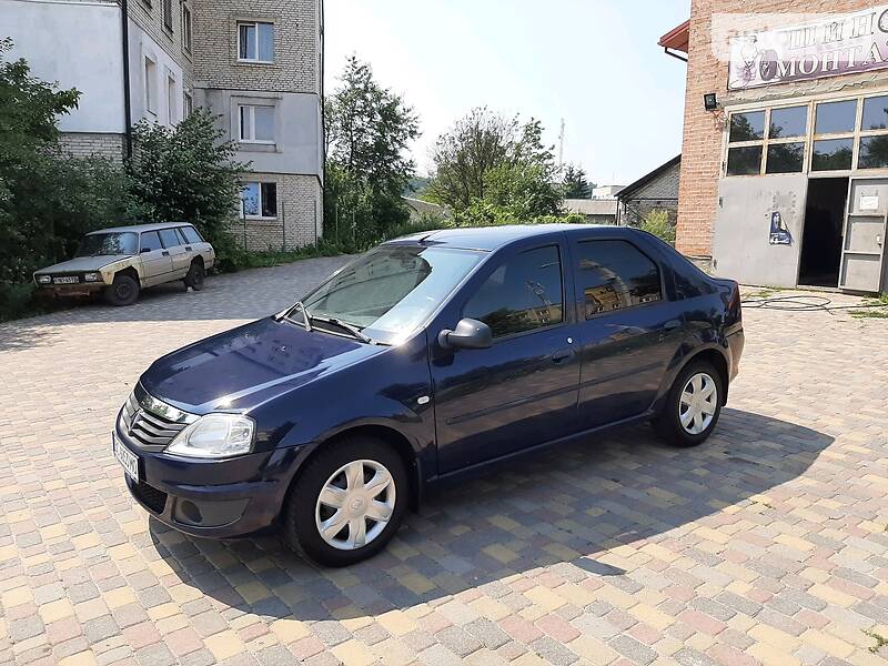 Седан Renault Logan 2012 в Львове