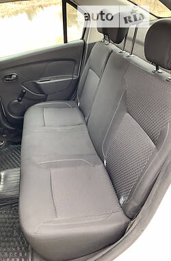 Седан Renault Logan 2019 в 
