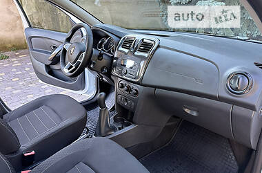 Седан Renault Logan 2022 в 