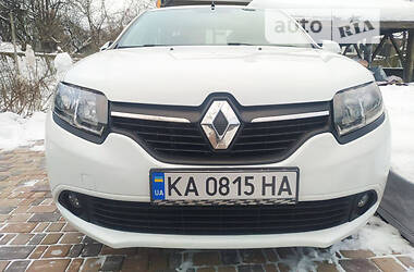 Седан Renault Logan 2015 в 