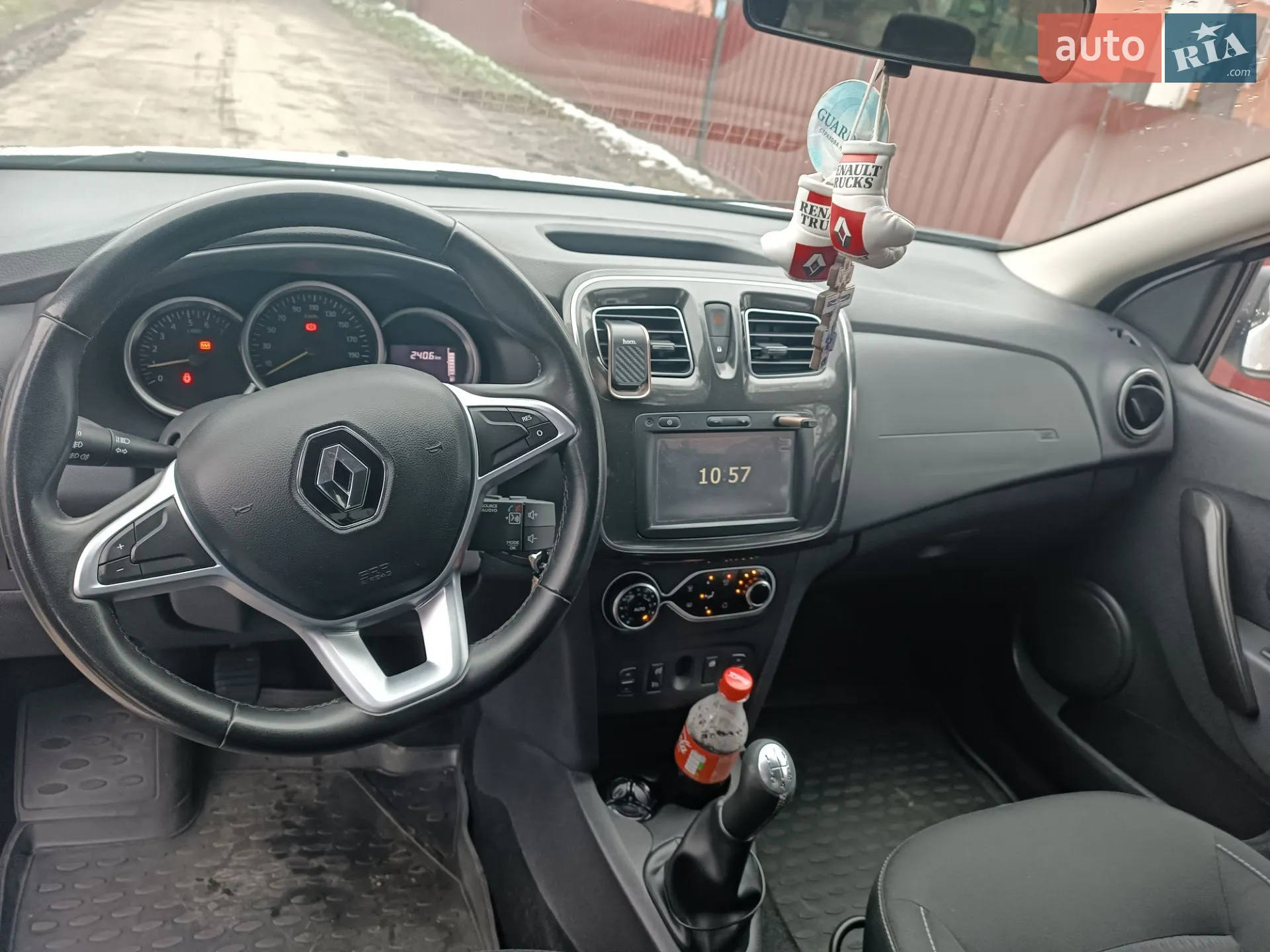 2017 Renault Logan - мініатюра 12