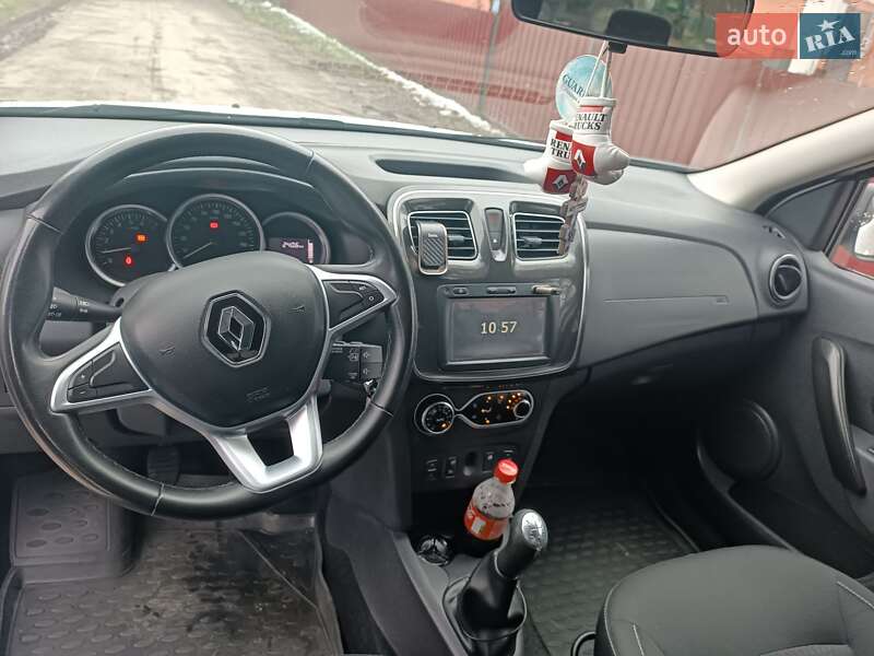 Седан Renault Logan 2017 в Умани