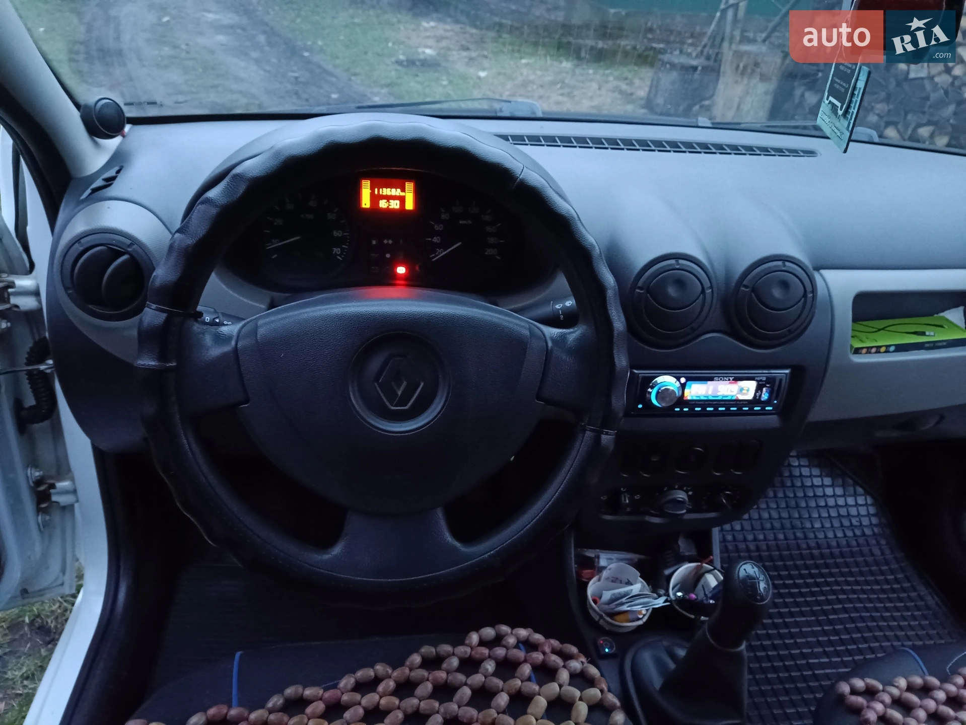 2011 Renault Logan - мініатюра 11