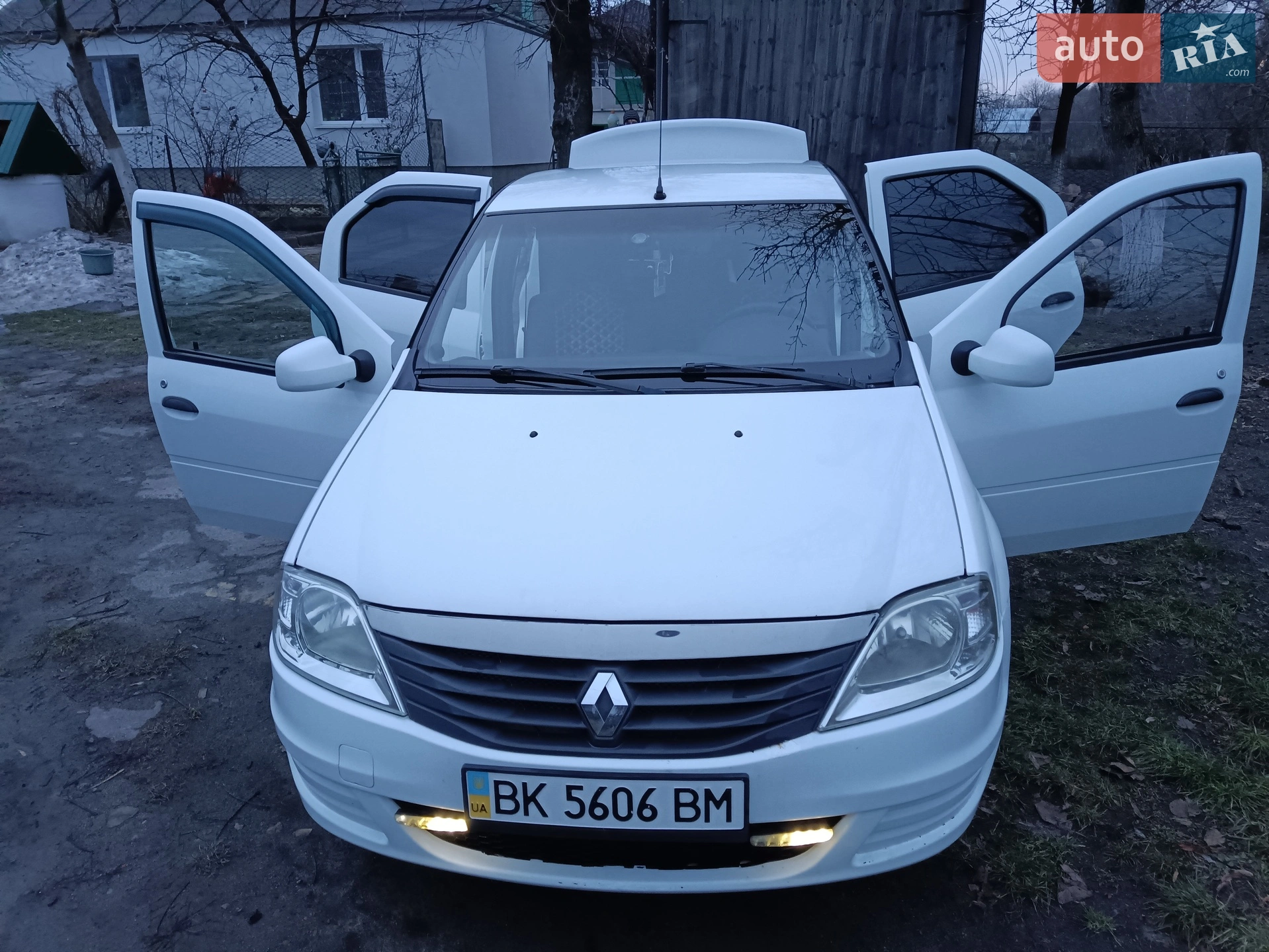 2011 Renault Logan - мініатюра 13