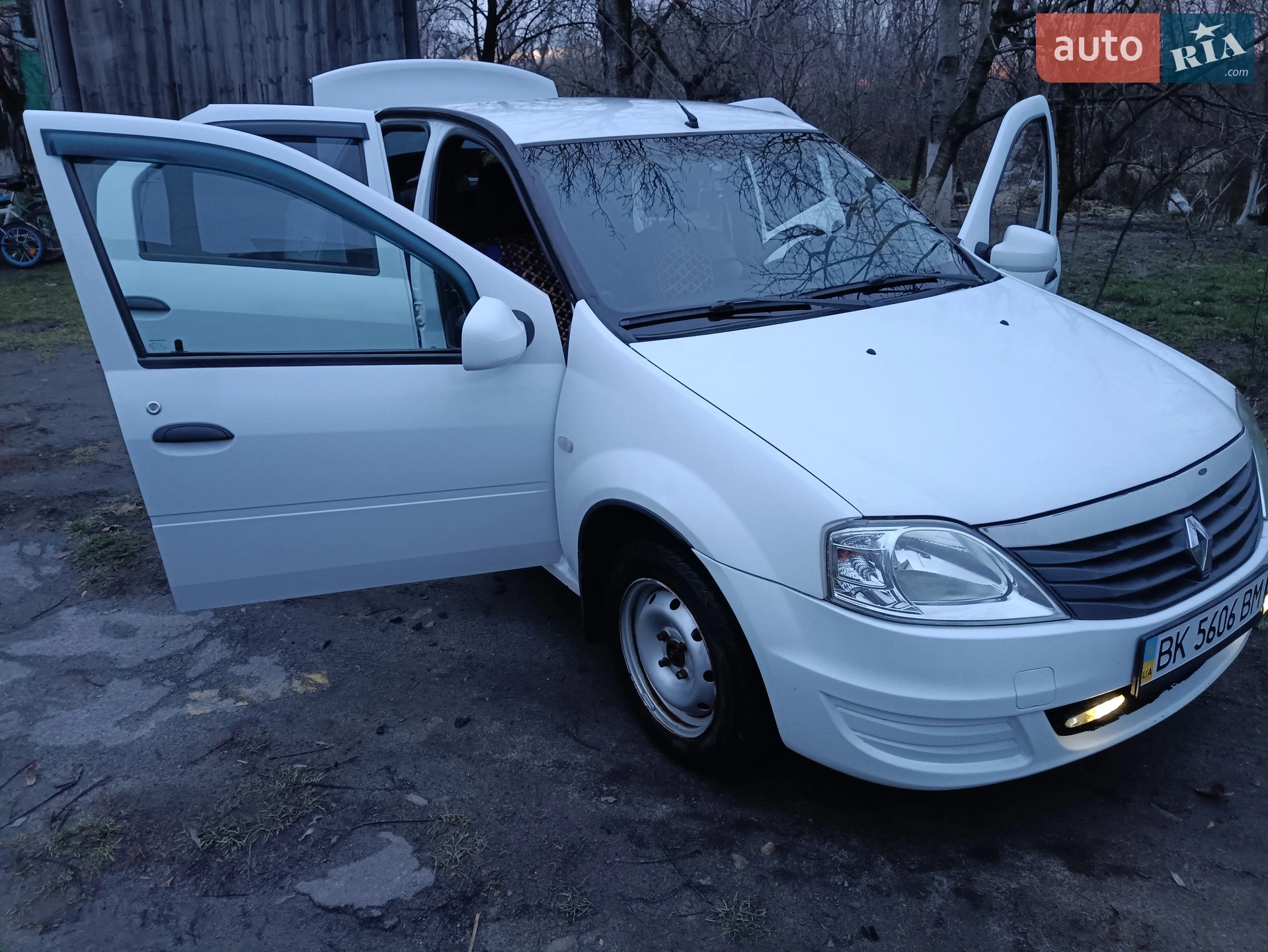 2011 Renault Logan - мініатюра 10