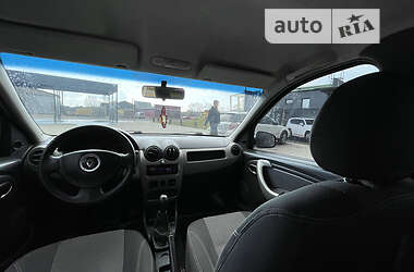 Седан Renault Logan 2012 в Бурштыне