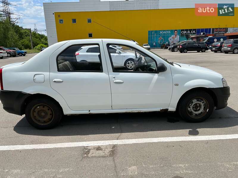 Седан Renault Logan 2011 в Запоріжжі