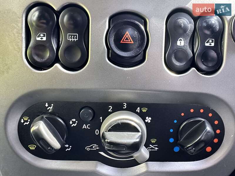 Седан Renault Logan 2011 в Киеве