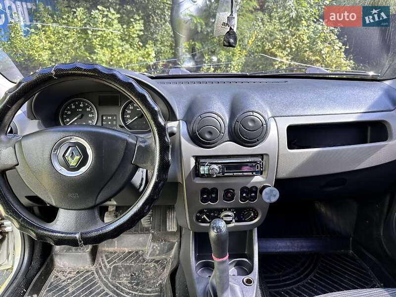 Седан Renault Logan 2011 в Киеве