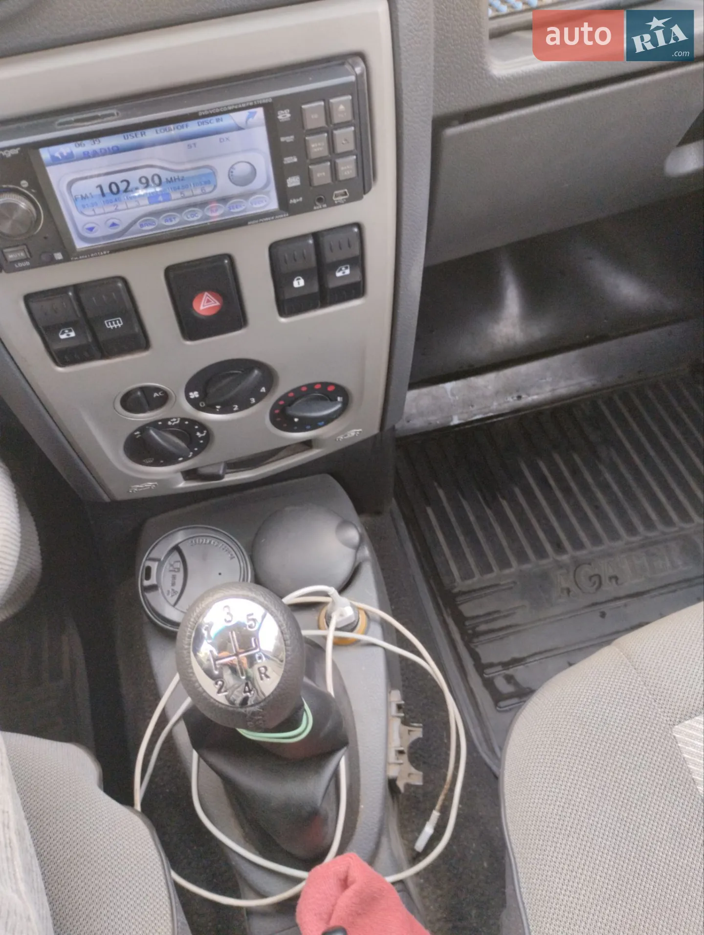 2011 Renault Logan - мініатюра 17