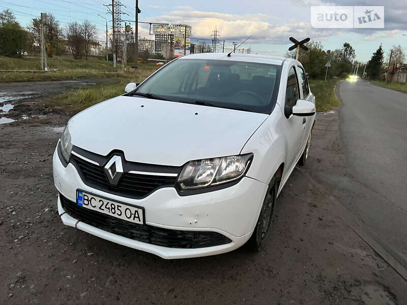Седан Renault Logan 2016 в Львове