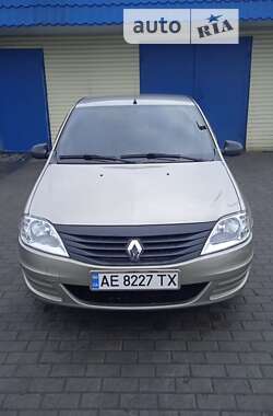 Седан Renault Logan 2010 в Днепре