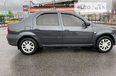 Седан Renault Logan 2010 в Киеве