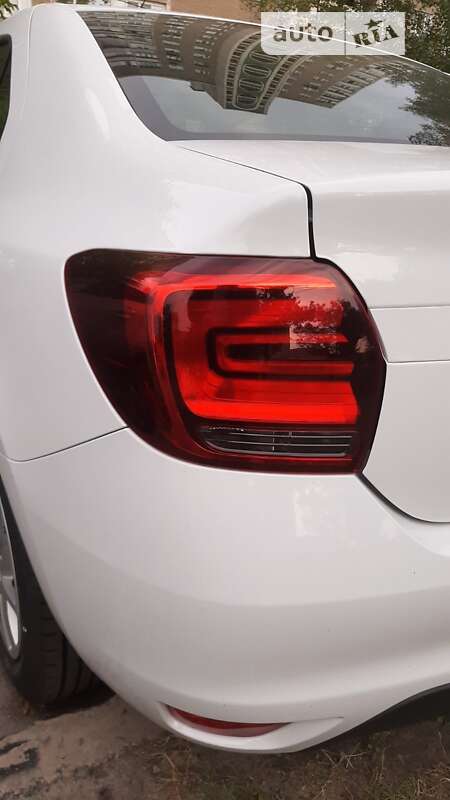 Седан Renault Logan 2020 в Киеве