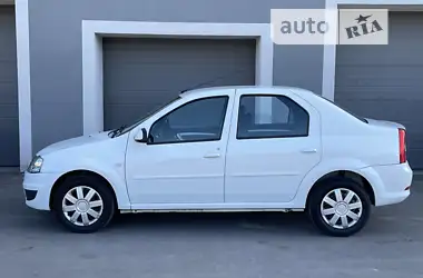 Renault Logan 2012