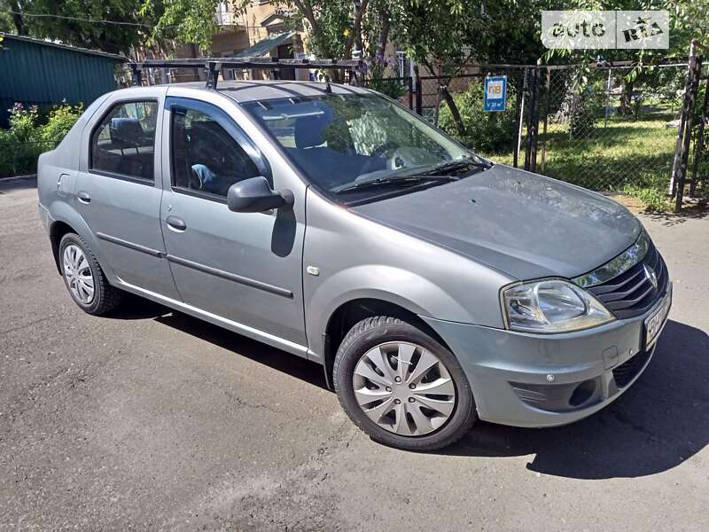 Седан Renault Logan 2010 в Одессе