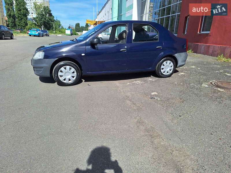 Седан Renault Logan 2011 в Киеве
