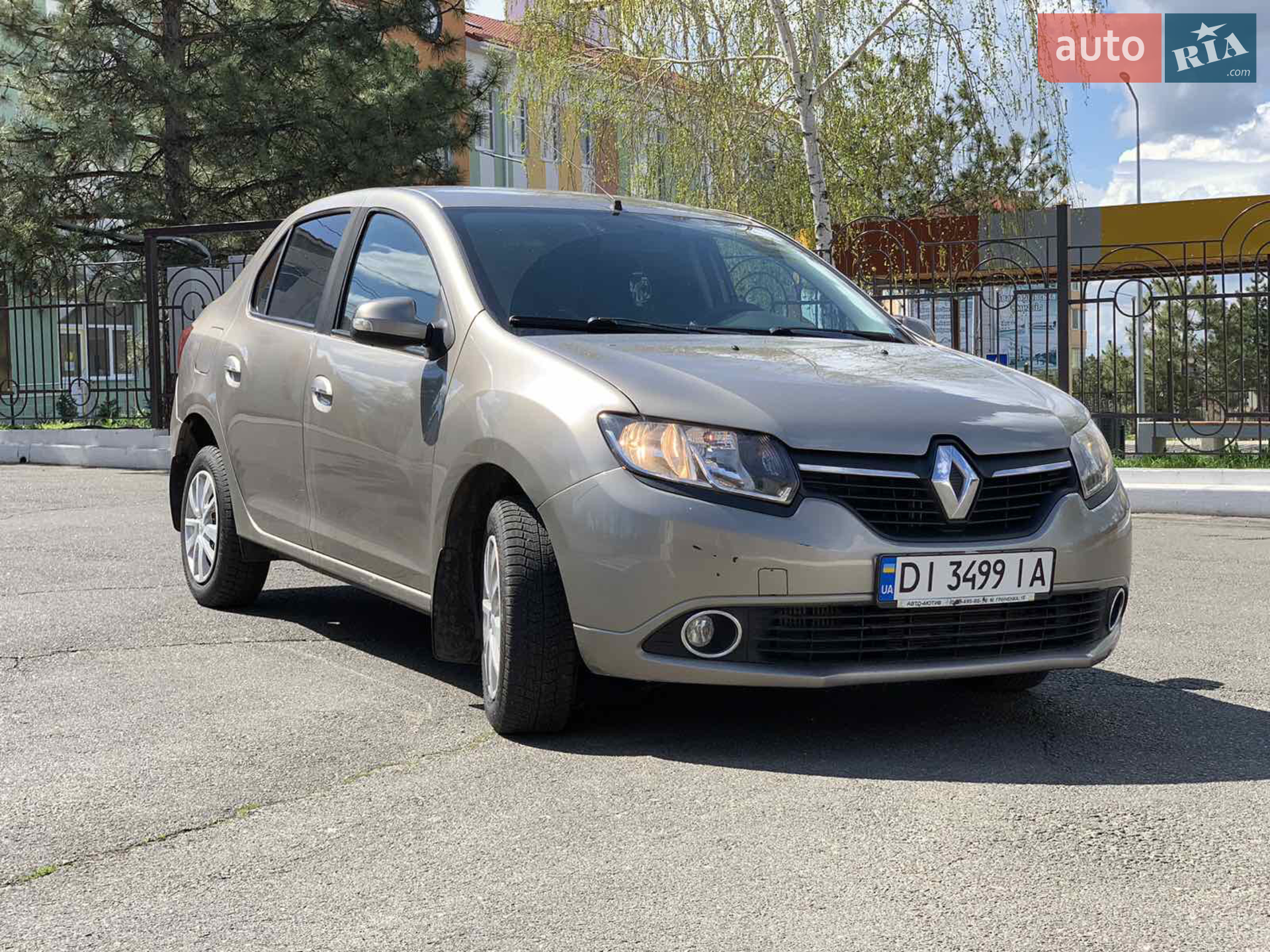 2013 Renault Logan - мініатюра 4