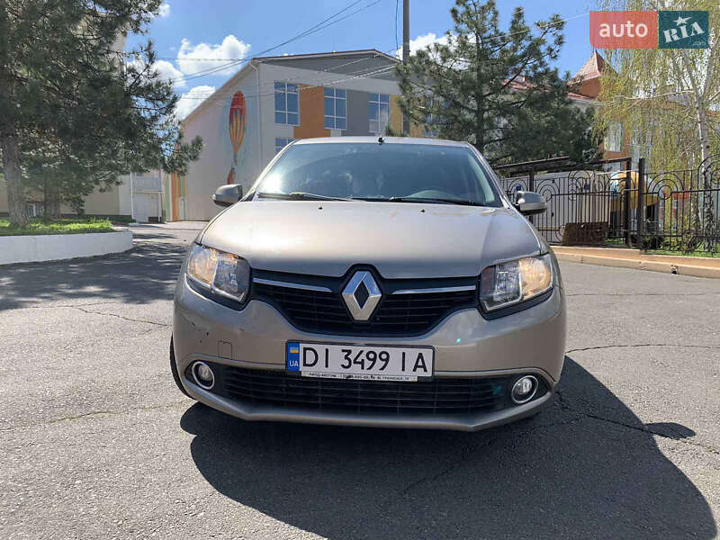 Седан Renault Logan 2013 в Одессе