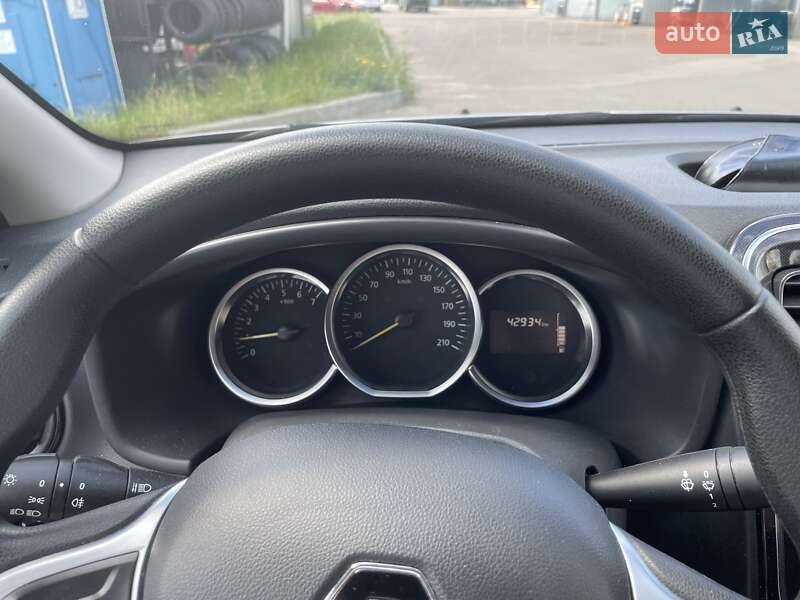 Седан Renault Logan 2018 в Киеве