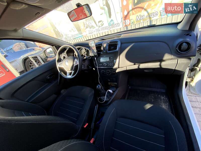 Седан Renault Logan 2021 в Киеве
