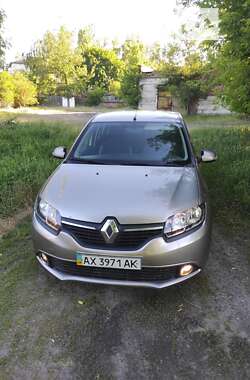 Седан Renault Logan 2015 в Сумах