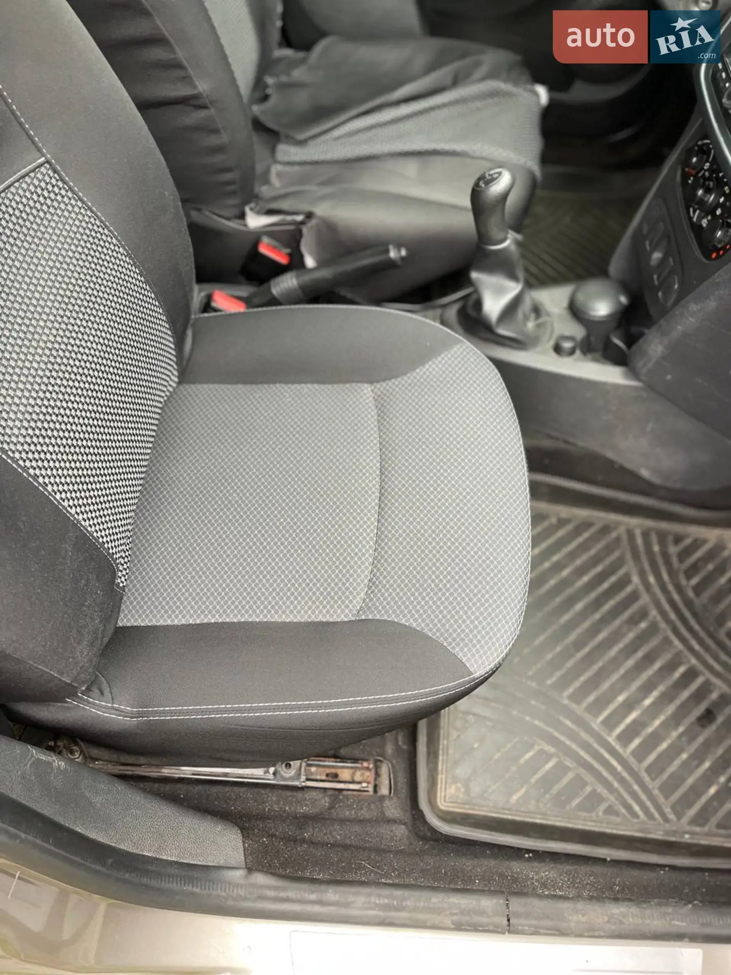 2015 Renault Logan - фото 1