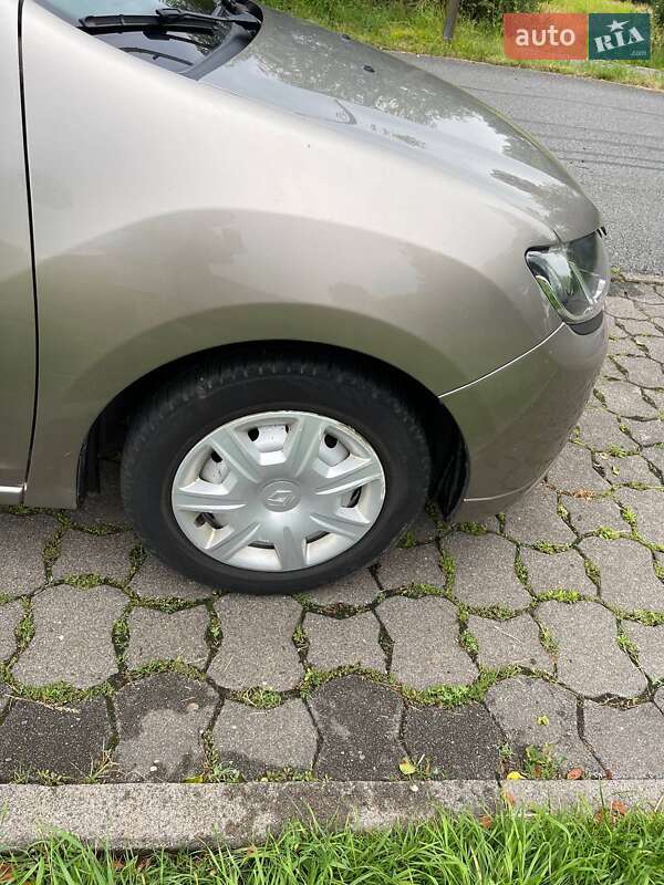 Седан Renault Logan 2015 в Харькове