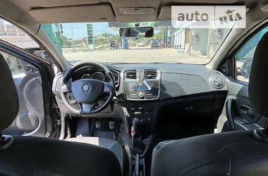 Седан Renault Logan 2013 в Тернополі