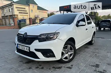 Renault Logan 2013