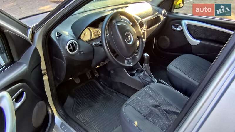 Универсал Renault Logan 2009 в Харькове