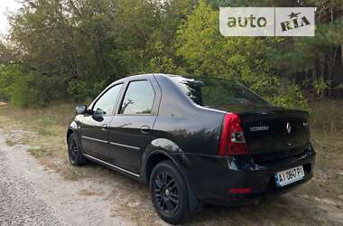 Седан Renault Logan 2011 в 
